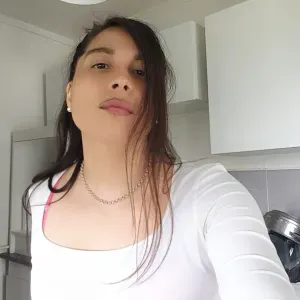 Femme de ménage à Paris disponible 