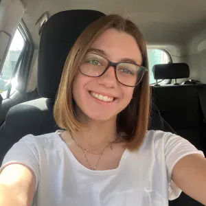 Babysitter responsável e disponível em Lisboa  👩‍👧‍👦