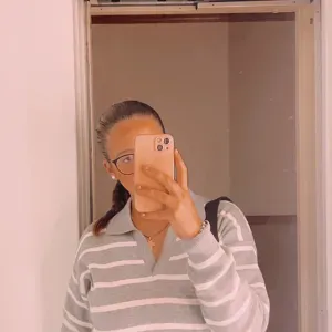 Procura se empregada de limpeza 