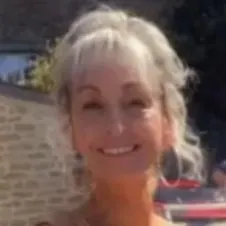 Dame de compagnie compatissante patiente organisée joyeuses 