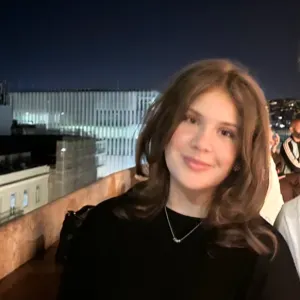 Experienced babysitter looking for a job