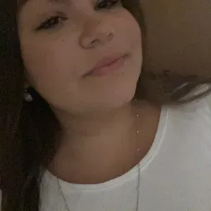 Baby-sitter qui travaille sur Vernon