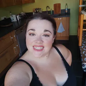 BABY SITTER  EXPERIMENTEE AU BARTHES