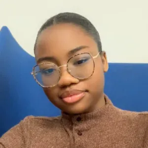 Baby-sitter expérimentée et de confiance à Bordeaux 