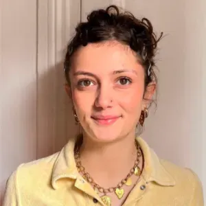 Baby-sitter à Paris – Expérimentée avec les tout-petits