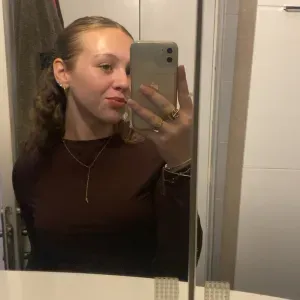 Baby sitter étudiante à  Nice 