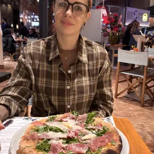 Hello, I can help take care of your pets!