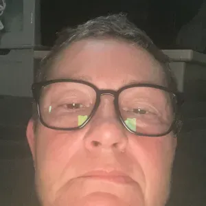 Bonjour je suis très soignée et maniaque 