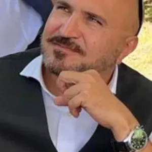 Affetto pulizie e faccende domestiche 