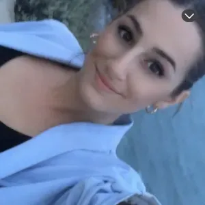 Femme de ménage motivée 