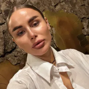 Cerco una donna delle pulizie responsabile .