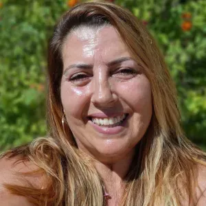 Empregada de limpeza Doméstica e comercial