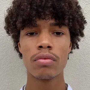 Baby-sitter bilingue, motivé et expérimenté sur Paris et IDF