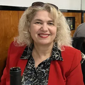 Addetta pulizie, stiro cucina dolci pasticcerie 