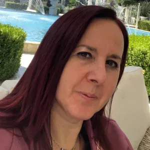 Addetta alle pulizie regolari 