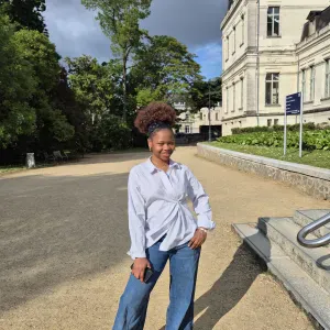 Committed tutor looking for a job in english