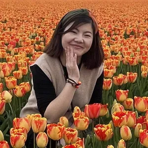 Disponible pour aide ménagère garde enfants assistance à la