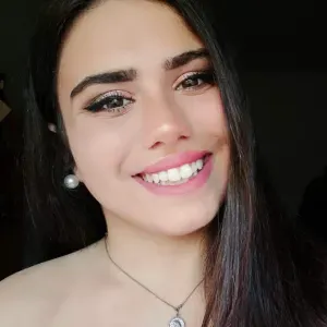 Babysitter com experiência com crianças na zona de Sintra 