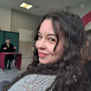 Nouvelle baby-sitter à Créteil !