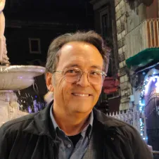 Disponibile per pulizia di appartamenti, case ed uffici 