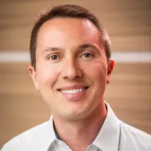 Procuro um petsitter perto de mim