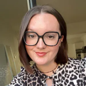 Baby sitter super géniale sur Laval 