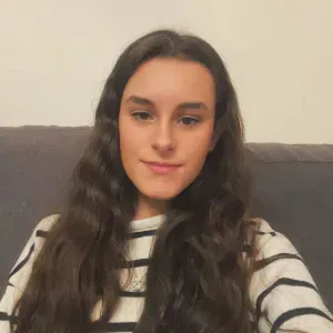 Babysitter com alguma experiência no Porto