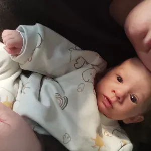 Bébé de 6 mois cherche sa nounou à partir de juin 2025