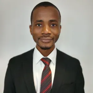 Responsável pela limpeza em Porto