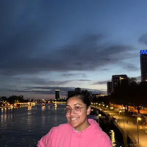 Étudiante en 3e année de licence de maths 