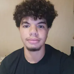 Jeune Baby -sitter dynamique a Grenoble 