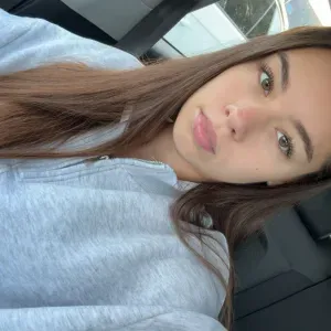 Babysitterin suchh Job als Nebenjob nach der Schule