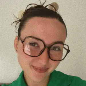 Baby sitter expérimentée n'hésitez pas à m'appeler!