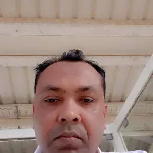 Hi im looking job hourskipng