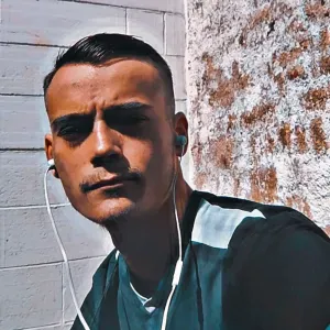 C tout faire sur Denain besoin d'argent je suis dispo 