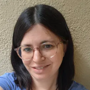 Canguro en Osona con el titulo de educadora infantil (TEI)