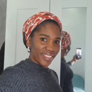 Cuidadora em Lisboa a mais de cinco anos.