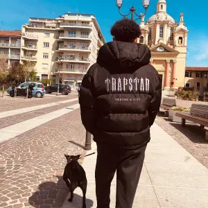 Cerco persona per pulizie 