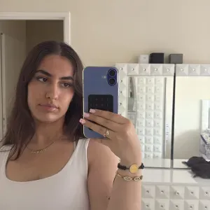 Baby-sitter attentionnée – soirées & weekends 