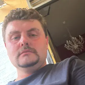 Cerco baby sitter urgente 