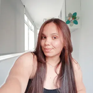 Empregada de limpeza responsável 