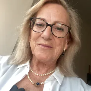 Compassionate carer looking for a job