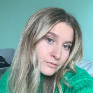 Propose d'être la baby-sitter de votre enfant