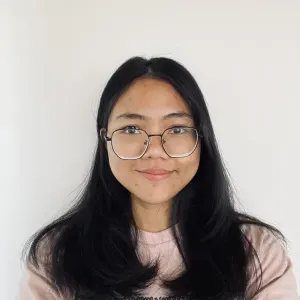 Professional caregiver and babysitter 