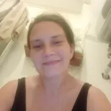 Auxiliaire de vie et femme dentretien