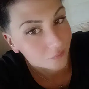 Baby Sitter cameriera, donna delle pulizie, segretaria ,