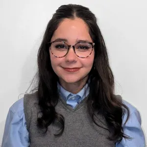 Babysitter expérimentée à la recherche d'un emploi