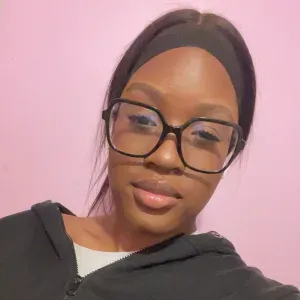 Baby-sitter sérieuse et expérimentée à Paris