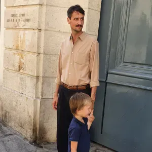 Je recherche une baby-sitter