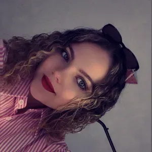 Baby sitter cool et créatrice de sourires 